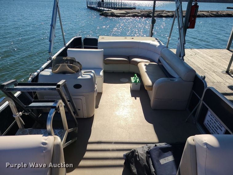 image for item MQ9653 2011 South Bay 524CR pontoon boat