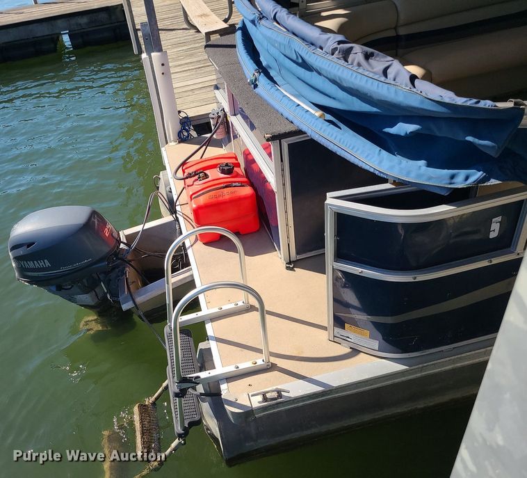 image for item MQ9654 2011 South Bay 424CR pontoon boat