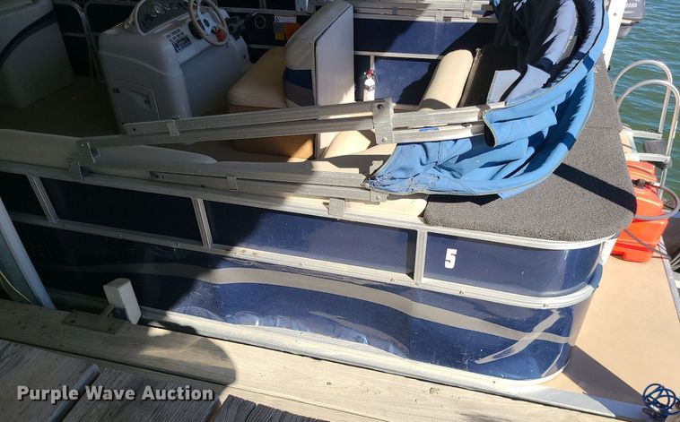 image for item MQ9654 2011 South Bay 424CR pontoon boat
