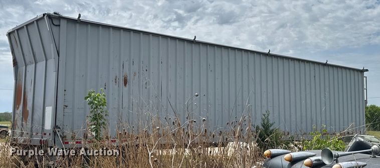 image for item ND9191 2006 Wilkins walking floor trailer