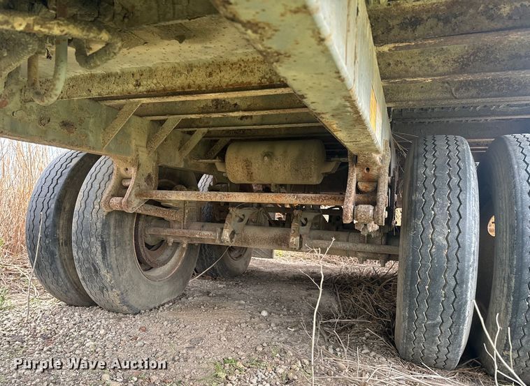 image for item ND9191 2006 Wilkins walking floor trailer