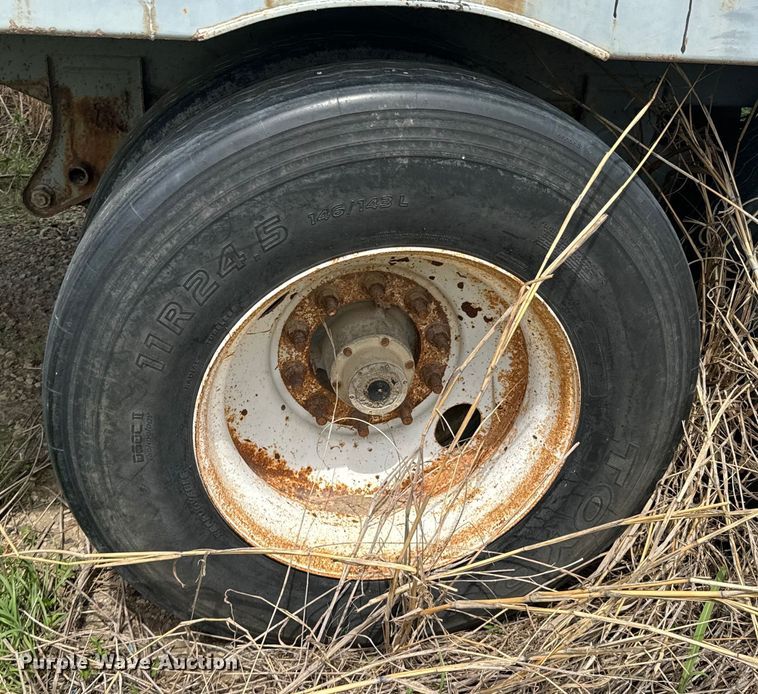 image for item ND9191 2006 Wilkins walking floor trailer