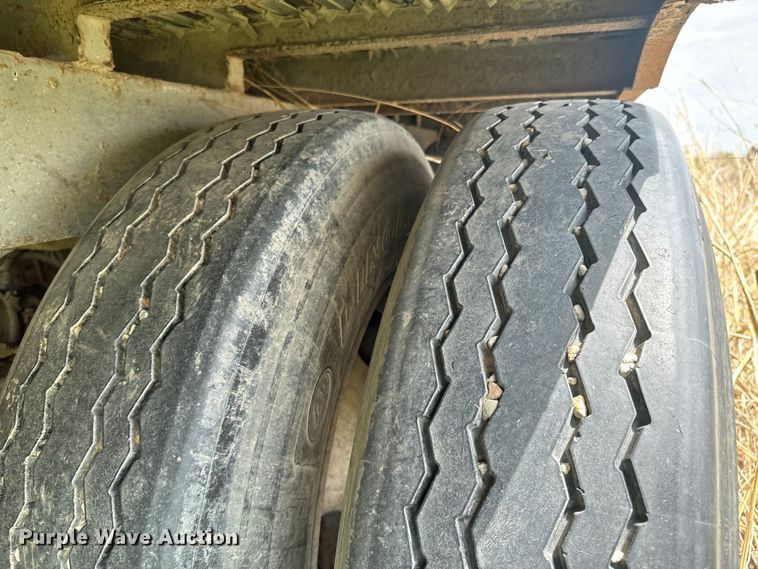 image for item ND9191 2006 Wilkins walking floor trailer