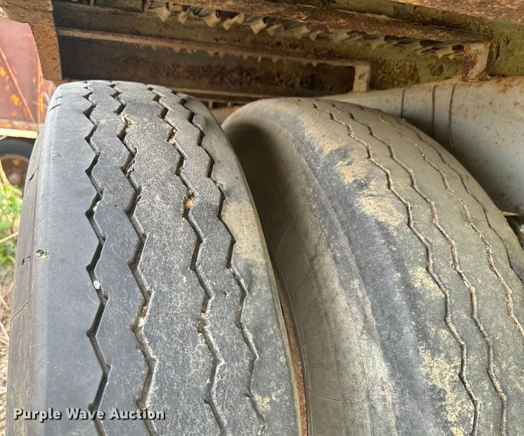 image for item ND9191 2006 Wilkins walking floor trailer