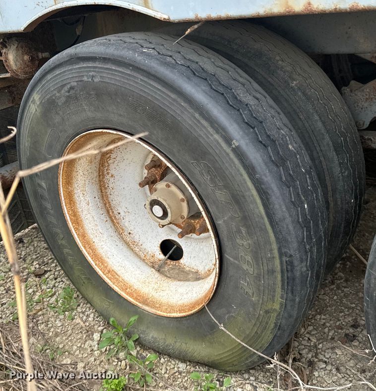 image for item ND9191 2006 Wilkins walking floor trailer