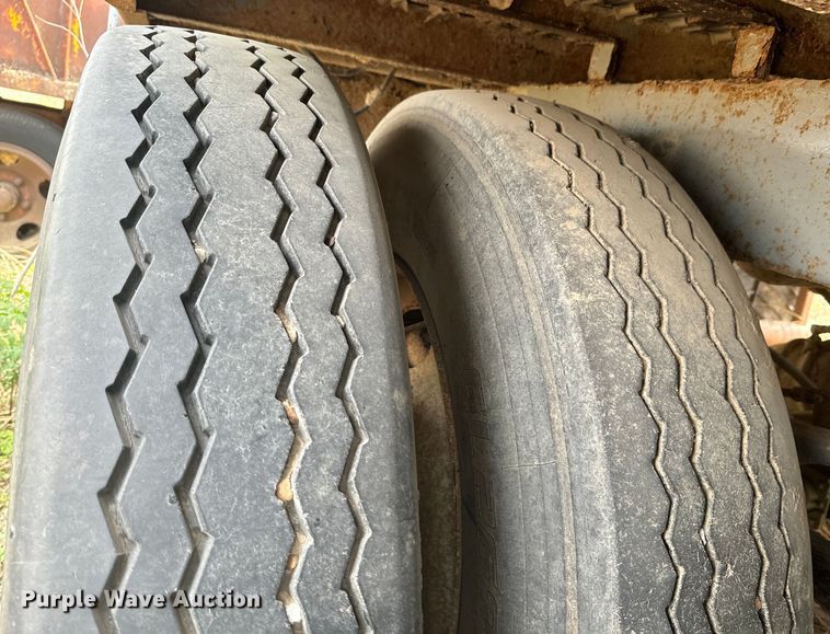 image for item ND9191 2006 Wilkins walking floor trailer