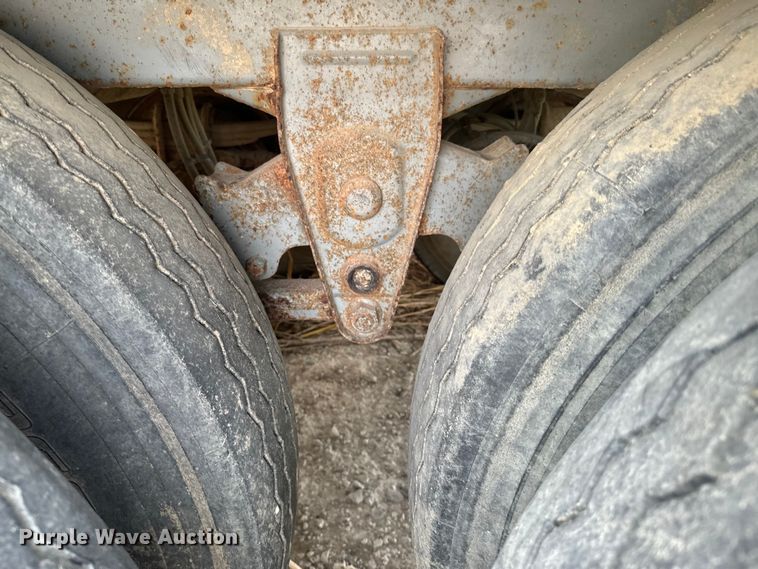 image for item ND9191 2006 Wilkins walking floor trailer