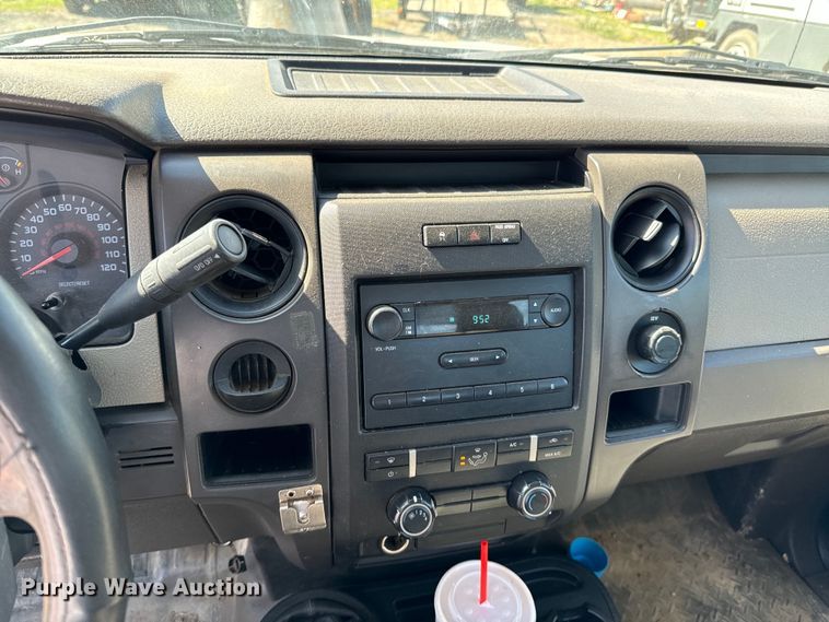 image for item ND9241 2010 Ford F150 XL SuperCab pickup truck