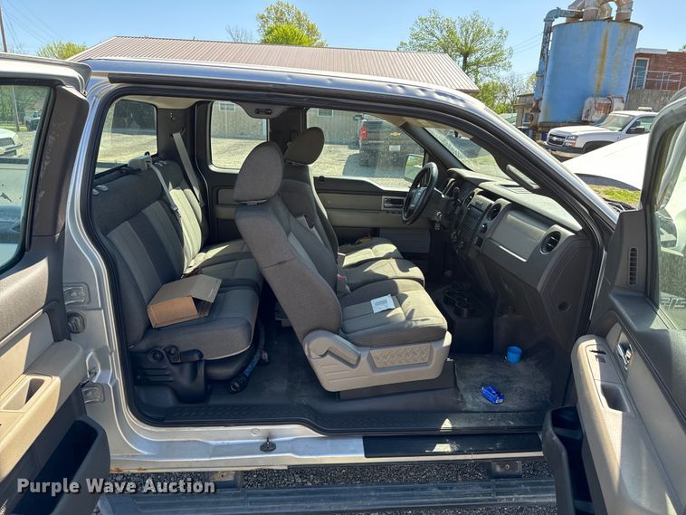 image for item ND9241 2010 Ford F150 XL SuperCab pickup truck