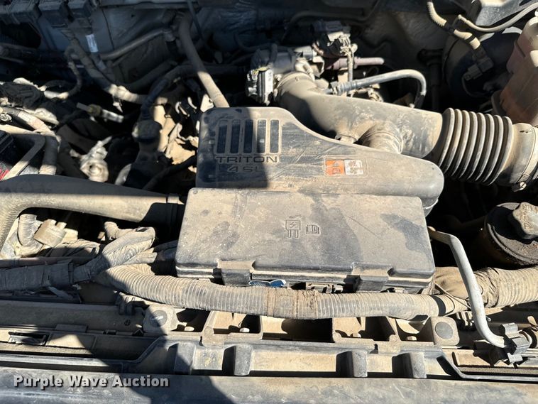 image for item ND9241 2010 Ford F150 XL SuperCab pickup truck