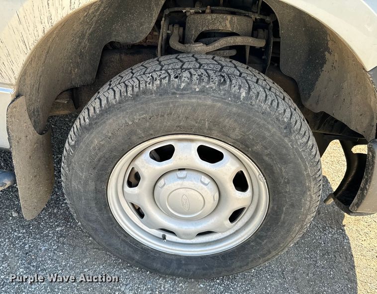 image for item ND9241 2010 Ford F150 XL SuperCab pickup truck