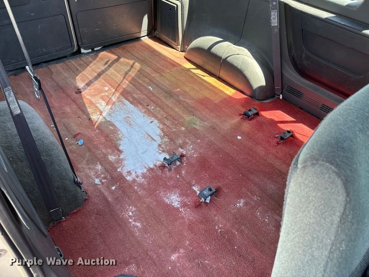 image for item ND9325 1993 Ford E150 van