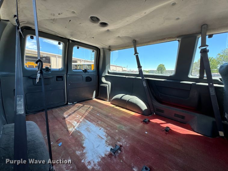 image for item ND9325 1993 Ford E150 van