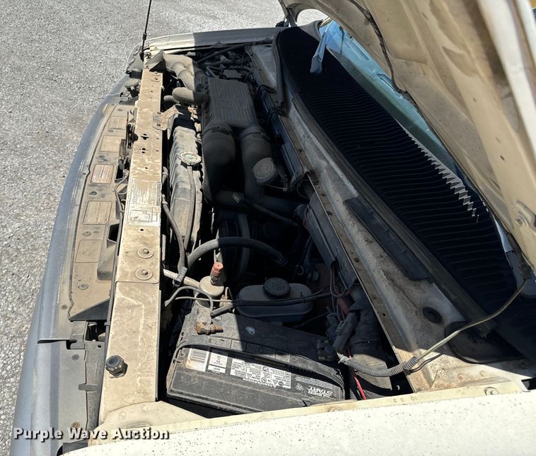 image for item ND9325 1993 Ford E150 van