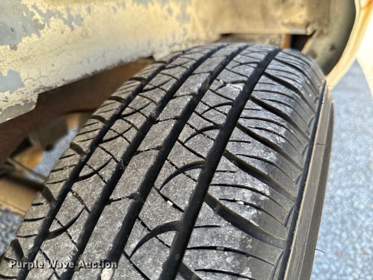 image for item ND9325 1993 Ford E150 van