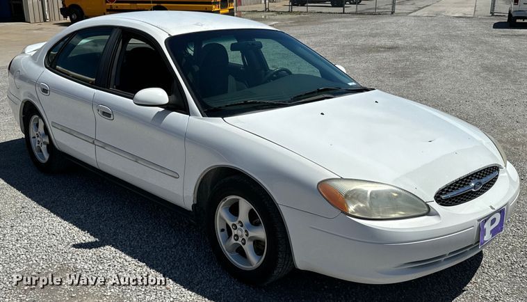 image for item ND9327 2001 Ford Taurus 