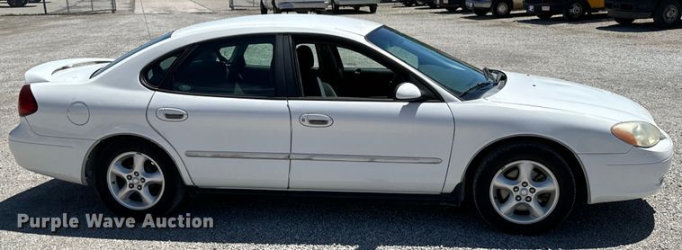 image for item ND9327 2001 Ford Taurus 