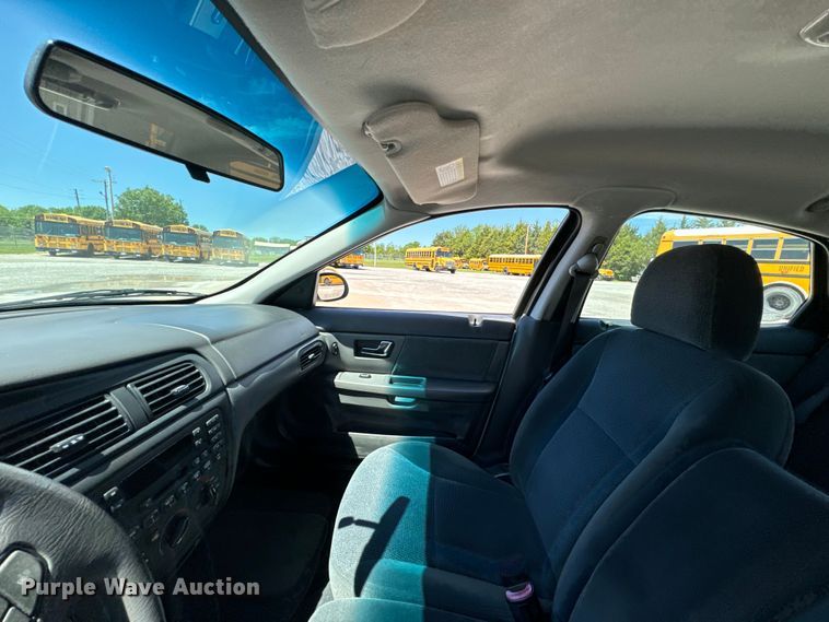 image for item ND9327 2001 Ford Taurus 