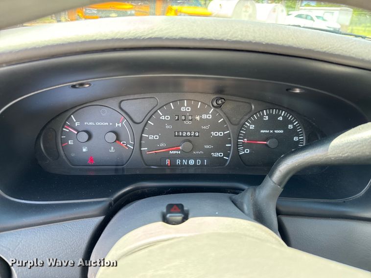 image for item ND9327 2001 Ford Taurus 