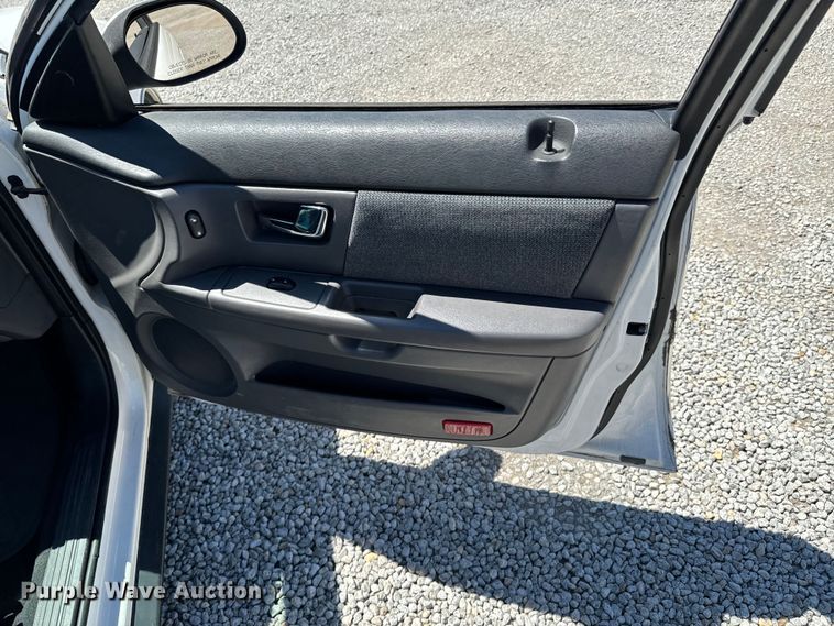 image for item ND9327 2001 Ford Taurus 