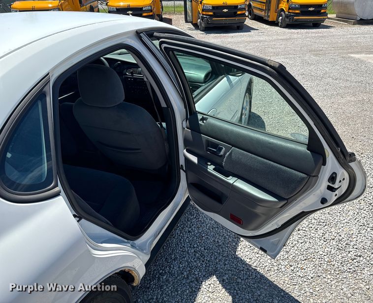 image for item ND9327 2001 Ford Taurus 