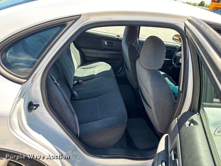image for item ND9327 2001 Ford Taurus 