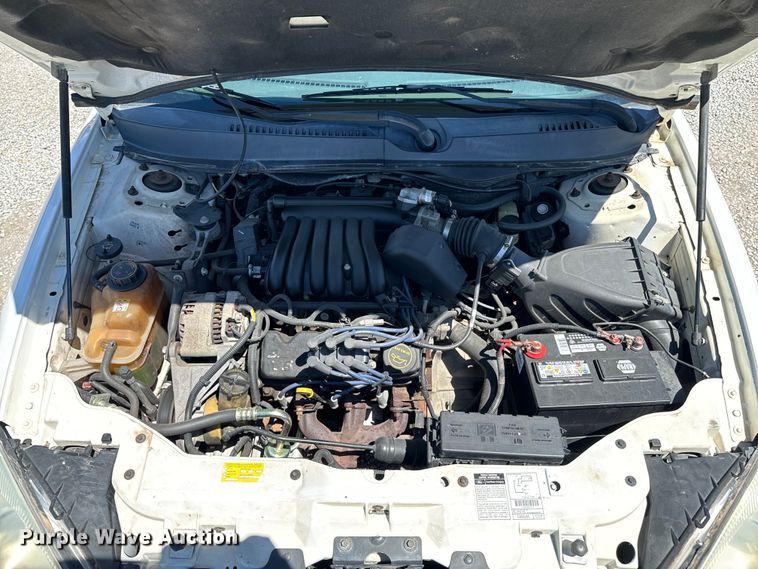 image for item ND9327 2001 Ford Taurus 