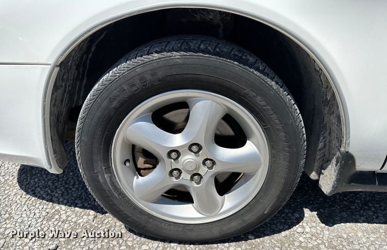 image for item ND9327 2001 Ford Taurus 