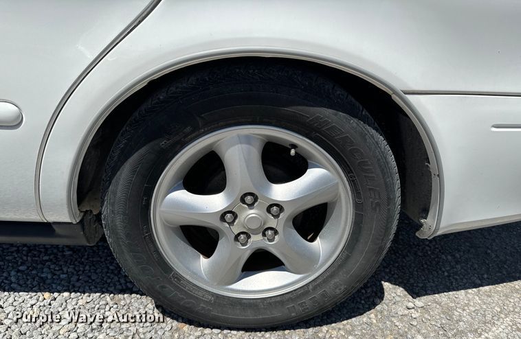 image for item ND9327 2001 Ford Taurus 