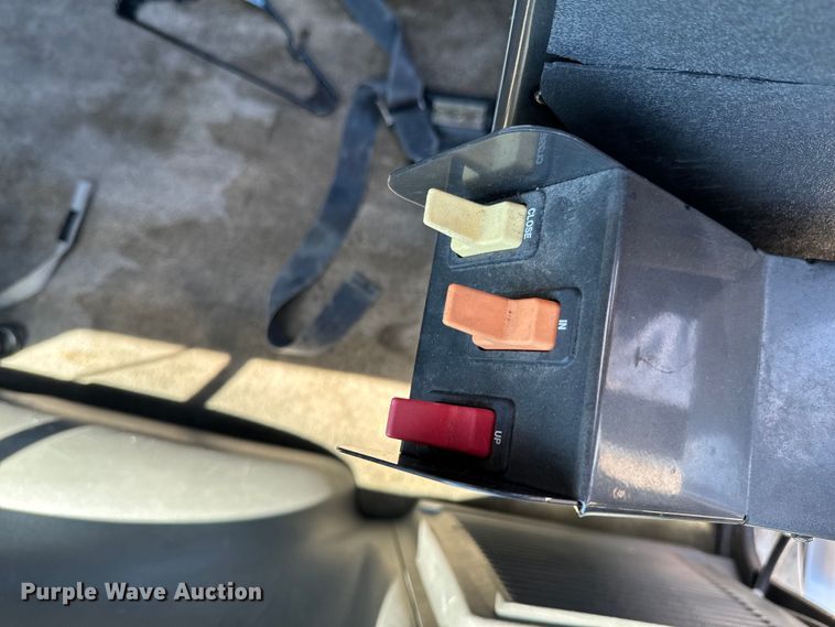 image for item ND9328 1994 Ford E150 van