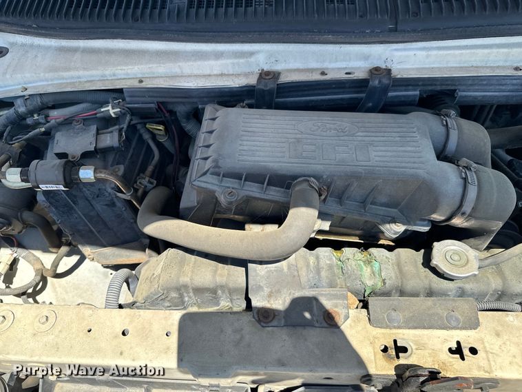 image for item ND9328 1994 Ford E150 van