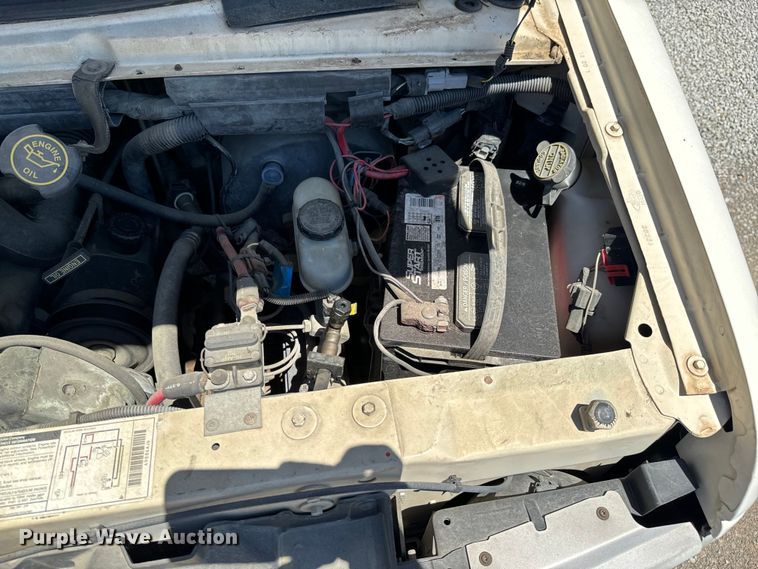 image for item ND9328 1994 Ford E150 van