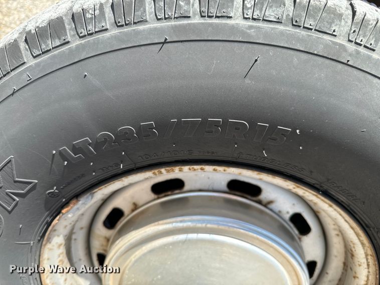 image for item ND9328 1994 Ford E150 van