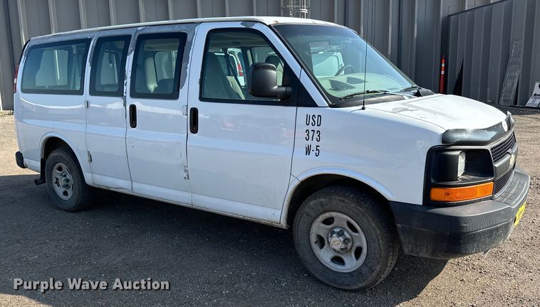 image for item NL9726 2007 Chevrolet Express 1500 van