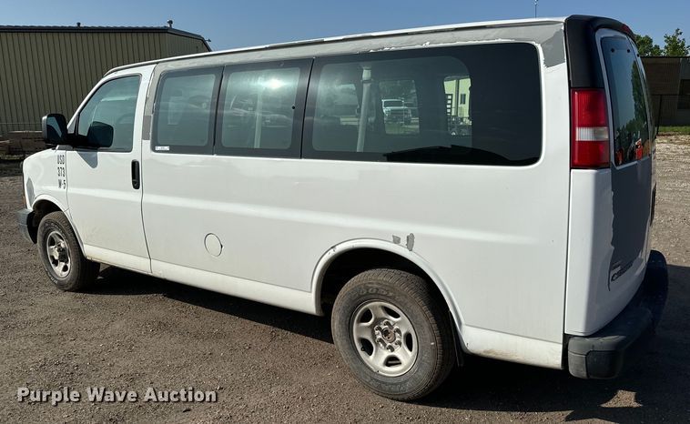 image for item NL9726 2007 Chevrolet Express 1500 van