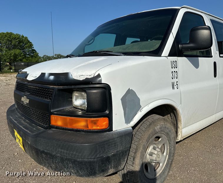 image for item NL9726 2007 Chevrolet Express 1500 van