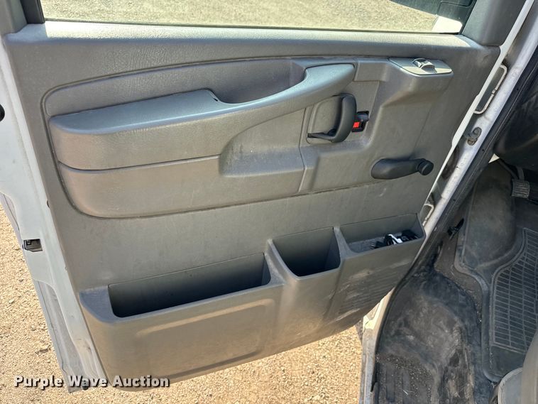 image for item NL9726 2007 Chevrolet Express 1500 van