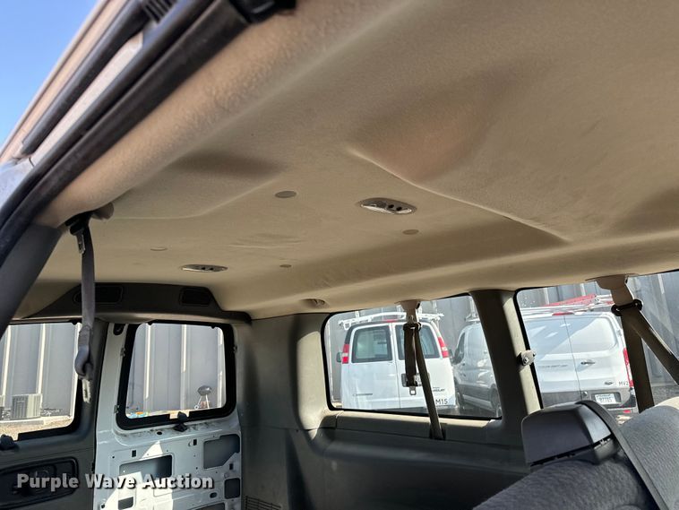 image for item NL9726 2007 Chevrolet Express 1500 van