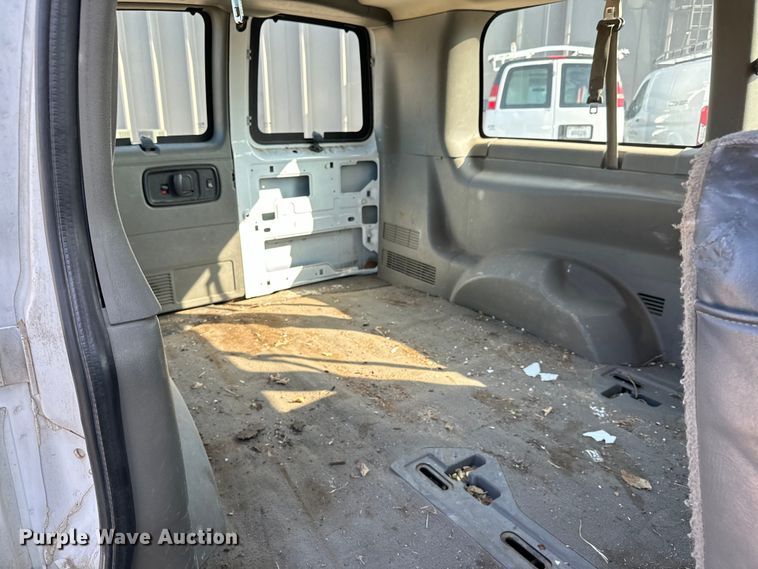 image for item NL9726 2007 Chevrolet Express 1500 van