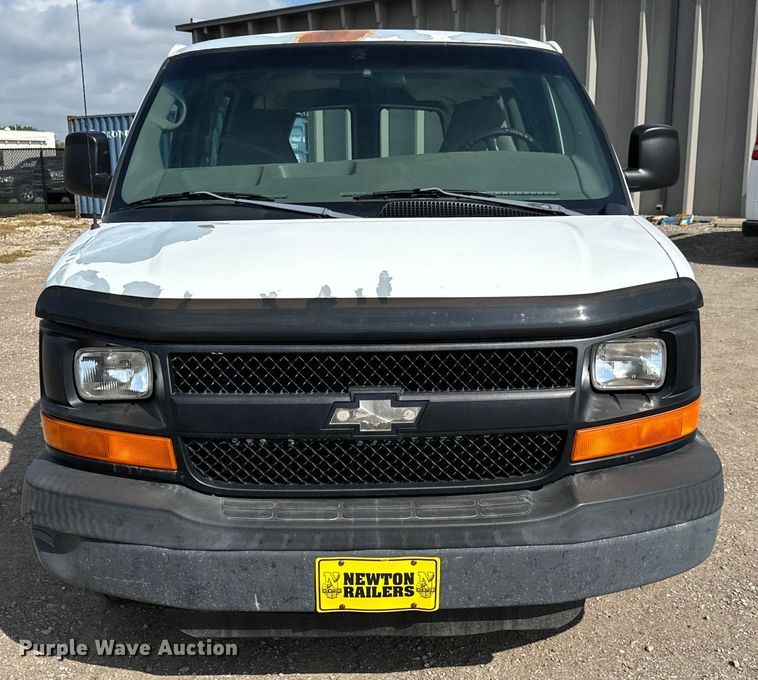 image for item NL9727 2004 Chevrolet  Express 1500 van