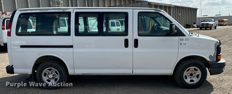image for item NL9727 2004 Chevrolet  Express 1500 van