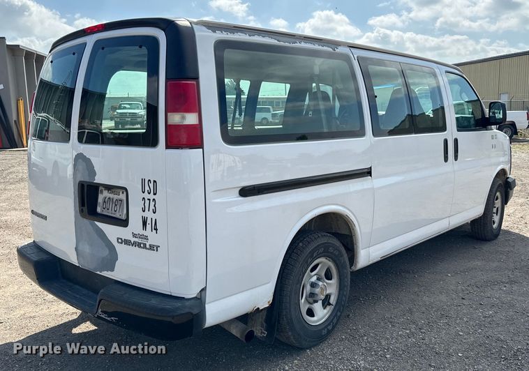 image for item NL9727 2004 Chevrolet  Express 1500 van