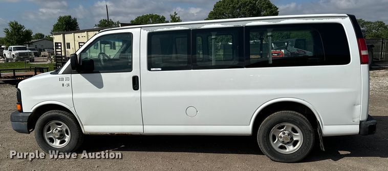 image for item NL9727 2004 Chevrolet  Express 1500 van