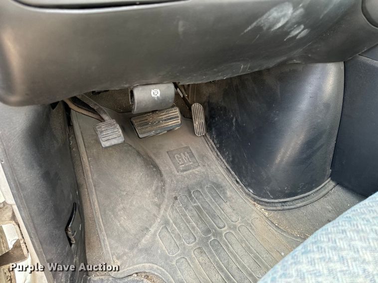 image for item NL9727 2004 Chevrolet  Express 1500 van