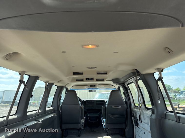 image for item NL9727 2004 Chevrolet  Express 1500 van