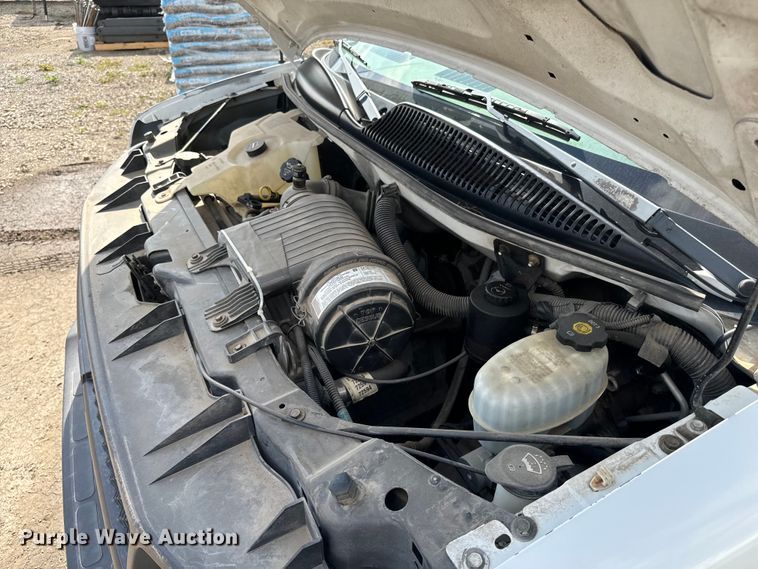 image for item NL9727 2004 Chevrolet  Express 1500 van