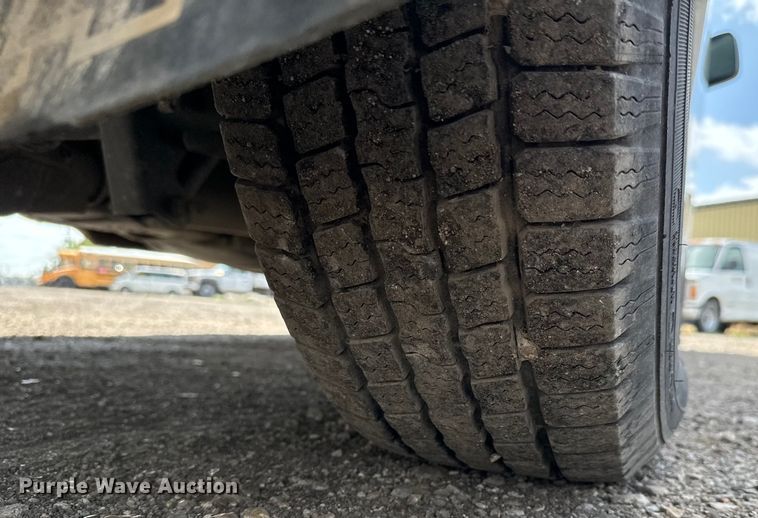 image for item NL9727 2004 Chevrolet  Express 1500 van