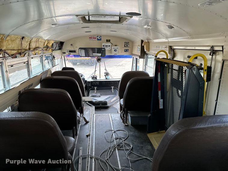 image for item NL9732 1998 Blue Bird  TC2000 school bus