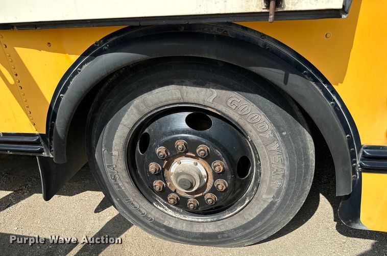 image for item NL9732 1998 Blue Bird  TC2000 school bus