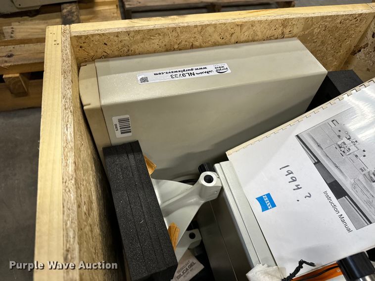 image for item NL9733 Zeiss ULM 600 universal horizontal metroscope 